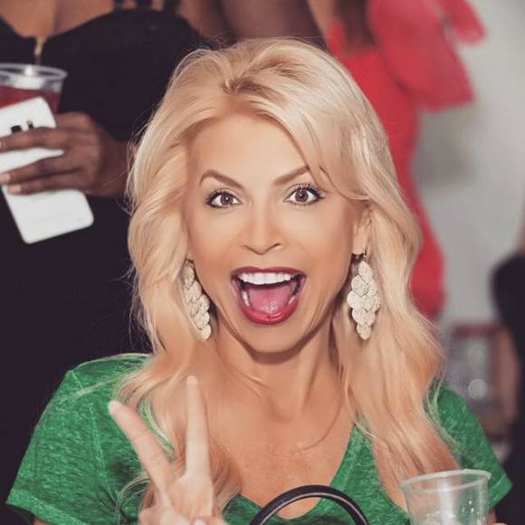 Meet your Posher, Amber - Picture 1 of 1